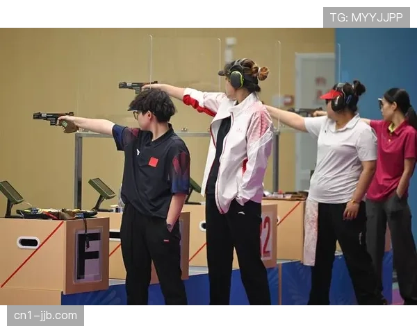 江苏队陈佳获全国女子垒球锦标赛本垒打奖后全运会再建功